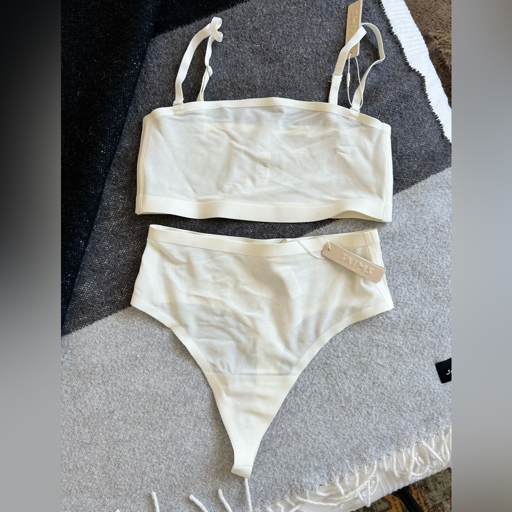 NWT Skims Power Mesh Bandeau and Mid Waist Thong